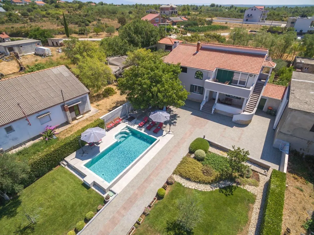 Sunset Garden Apartment With Private Pool Vrsi